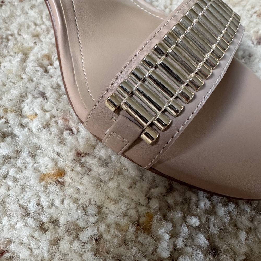 Kendall + Kylie Nude Heeled Sandal with Gold Accents, Size 7 - Picture 6 of 15